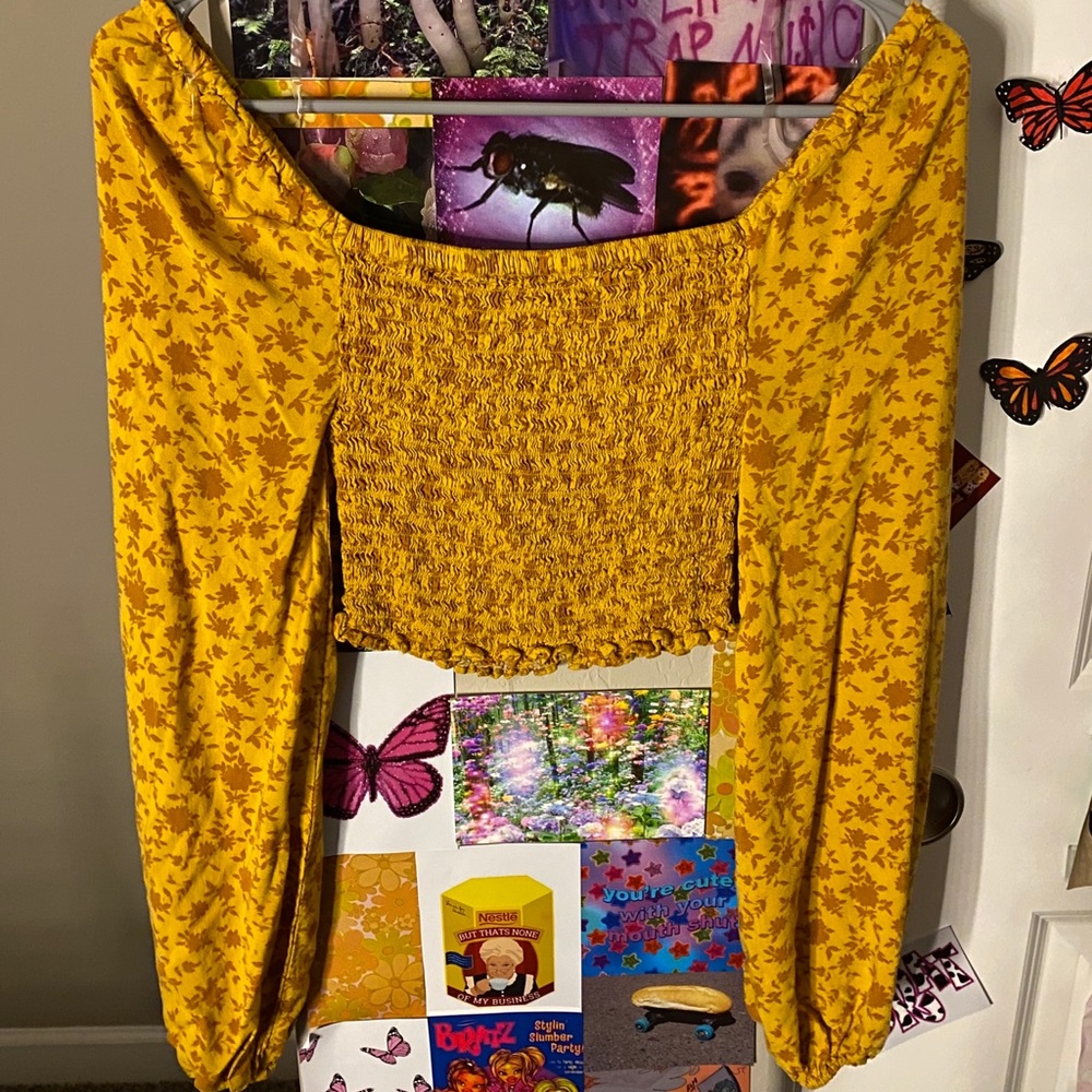 Aeropostale yellow long sleeve cropped top